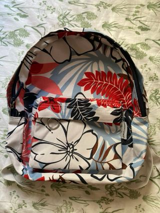 Lote de coleteros y mochila pequeña