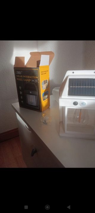 Lámpara Solar Exterior con Sensor Movimiento