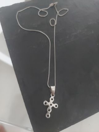 Collar Plata 925 Cruz con Piedras Rojas