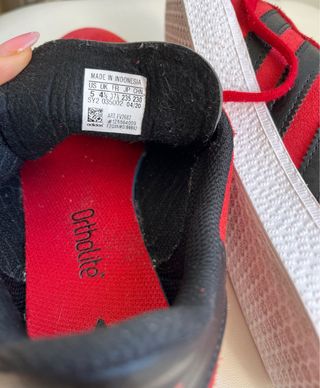 Zapatillas Adidas Gazelle Rojas Talla 37.5