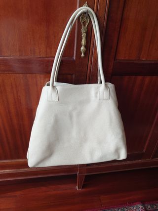 Bolso de piel color crudo/hielo