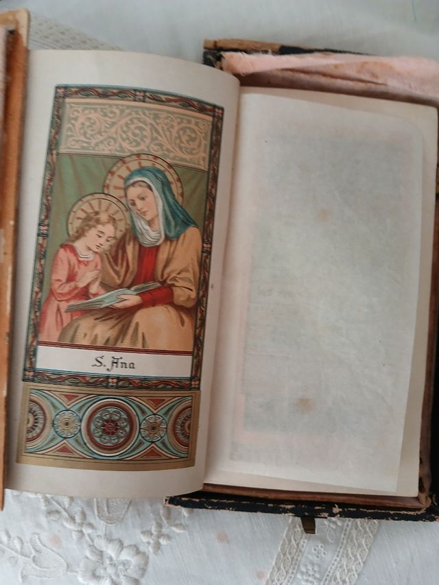 Libro antico Comunione con argento