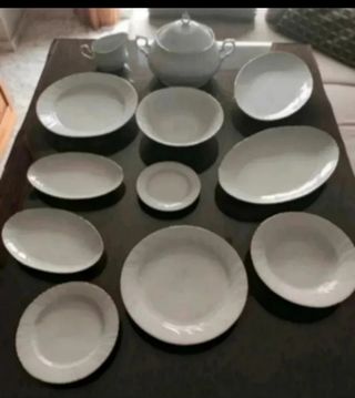 Vajilla de porcelana blanca