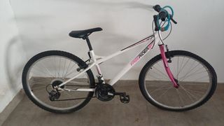 Bicicleta Freerider Blanca y Rosa