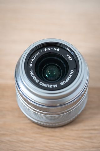 Olympus Zuiko 14-42mm F3.5-5.6 Lente