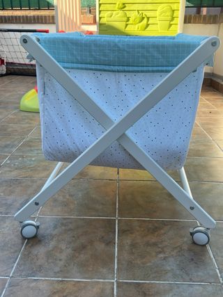 Minicuna bebé con estampado infantil
