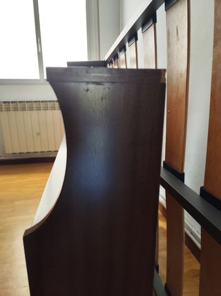 Cabecero de madera antiguo.