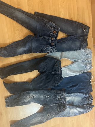 Pack 7 tejanos niño
talla 3/4 años