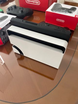 Nintendo Switch OLED Blanca y Negra