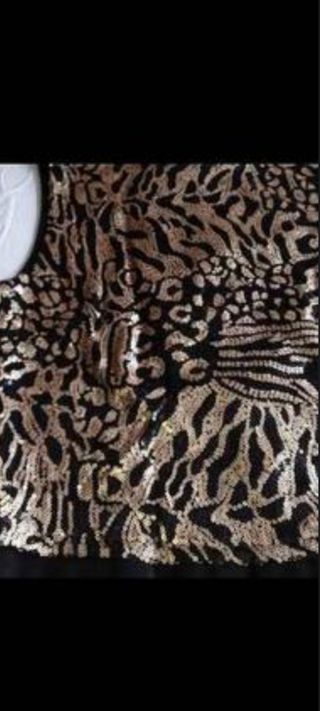 Camiseta MY Mujer Negra y Dorada T M. Lentejuelas