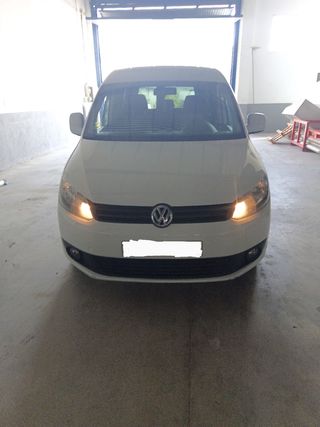 Volkswagen Caddy 2011