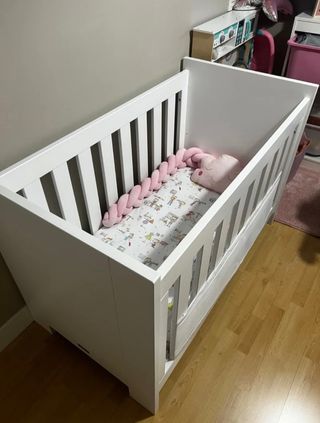 Maxi cuna blanca convertible en cama