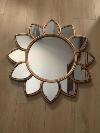 Espejo decorativo dorado flor