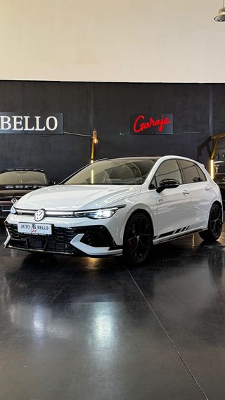 Volkswagen Golf Sport GTI 2025