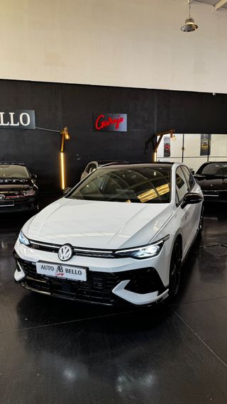 Volkswagen Golf Sport GTI 2025