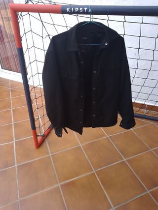 Cazadora Negra Terciopelo Pull&Bear