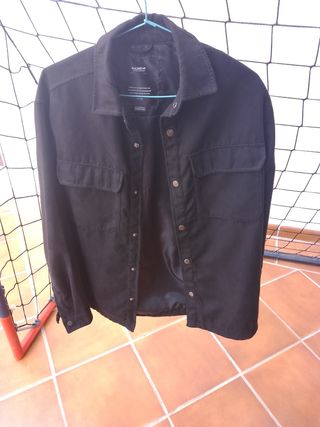 Cazadora Negra Terciopelo Pull&Bear