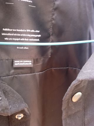 Cazadora Negra Terciopelo Pull&Bear