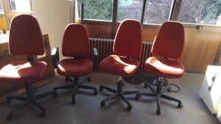 Sillas de oficina rojas (4 unidades) a 10€ c/u