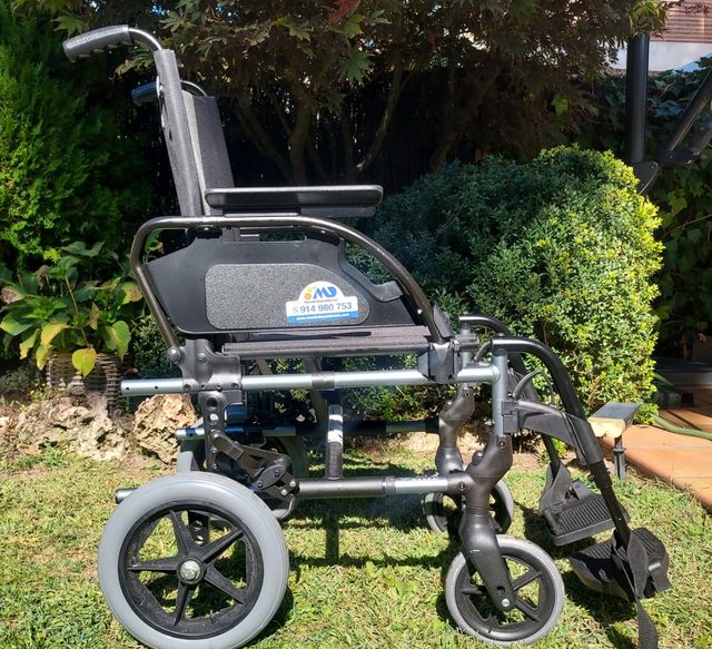 Silla de ruedas manual BREEZY ligera rueda pequeña