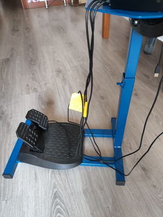 Volante Logitech PS4 con soporte
