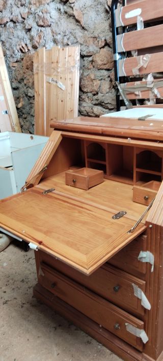 Mueble secreter de madera