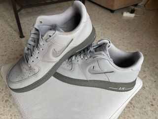 Zapatilla Nike Air Force 1 '07 Gris