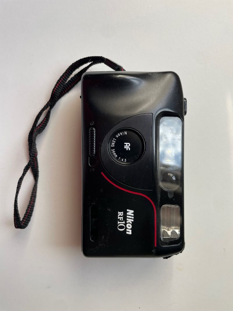 Nikon RF10 Cámara Analógica Compacta Negra de Segunda mano por 25 - Main Image