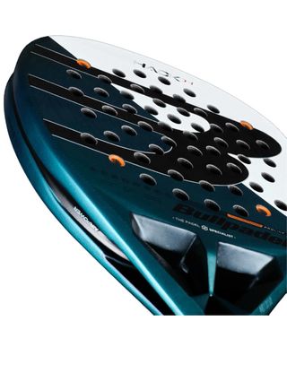 PAQUITO NAVARRO.
Pala Bullpadel Hack 04 2026