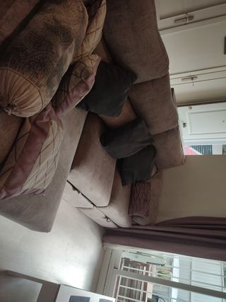 Sofá Chaiselongue Beige y Morado