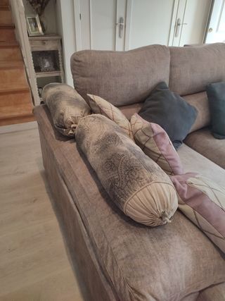 Sofá Chaiselongue Beige y Morado