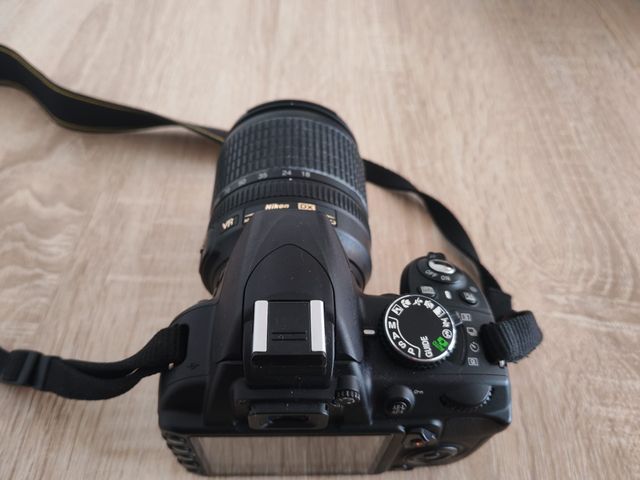 Cámara Nikon D3100 + Objetivo 18-105mm VR + Mochil