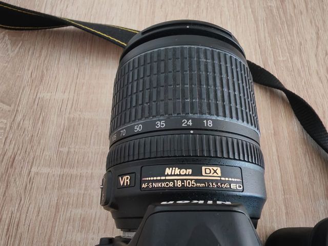 Cámara Nikon D3100 + Objetivo 18-105mm VR + Mochil