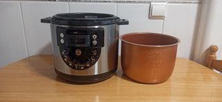 ROBOT DE COCINA Y OLLA PROGRAMABLE