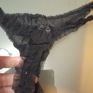 Tangas grises con encaje