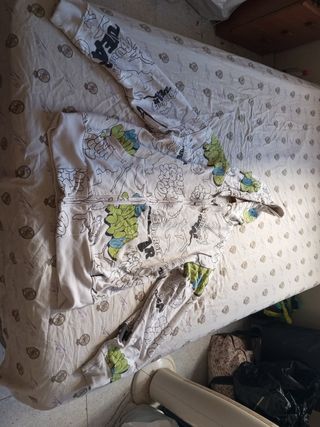 Chaqueta con estampado  y cremallera