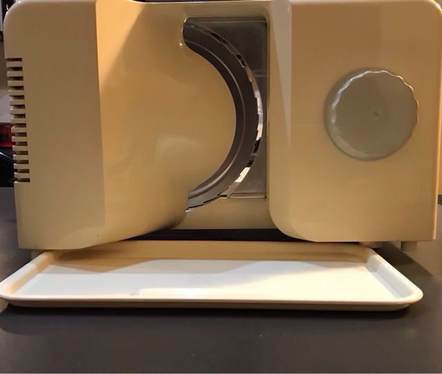 idea regalo per Natale
Affettatrice elettrica por