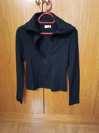 Jersey negro con cremallera