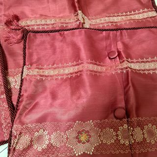 Set 4 Cuscini Raso bordeaux e Oro