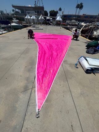 Gennaker rosa velero 8m