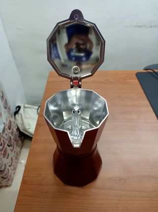 Cafetera italiana roja