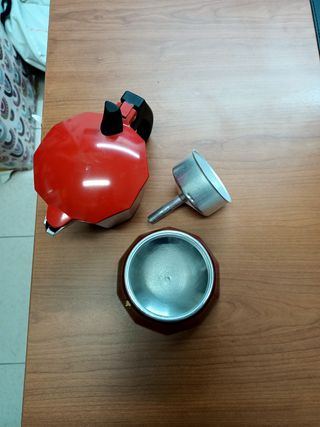 Cafetera italiana roja