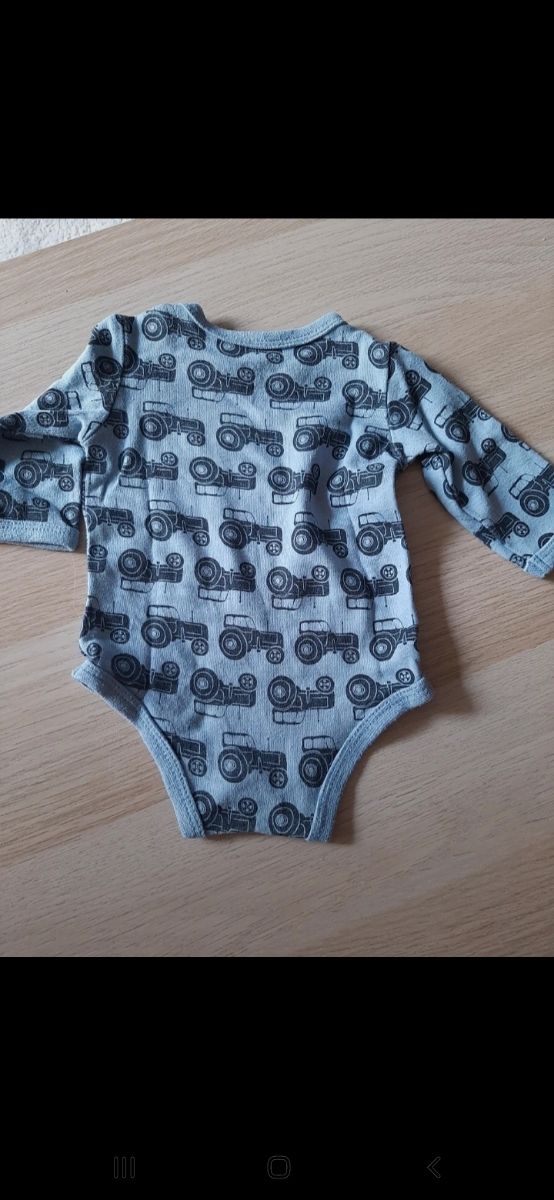 Lote 0m pijamas, bodies y calcetines