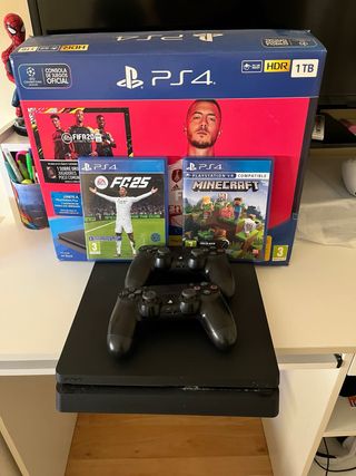 Consola PS4 Negra + 2 Juegos