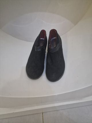 Botines de mujer negros en perfecto estado
