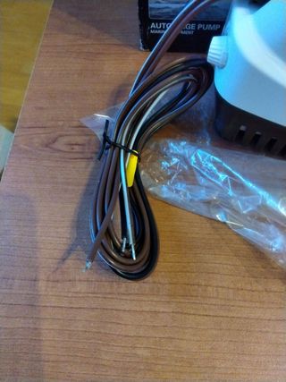 Bomba achique automático SEAFLO 750 GPH