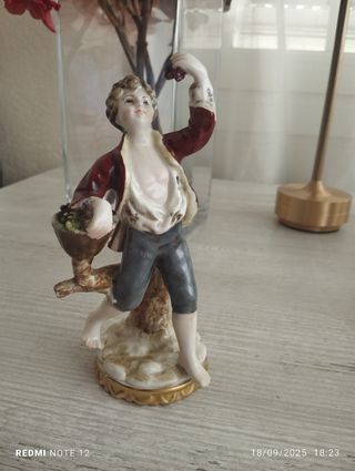 Figura Porcelana Lladró-Nao  Salvador Mallol