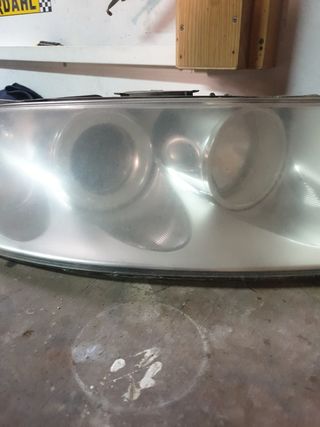 Faro Volkswagen Touareg 7L