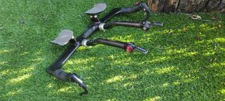 Manubrio Triathlon Carbon, cambio e freni SRAM