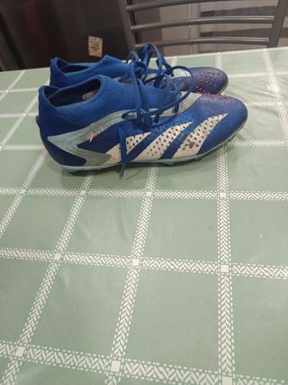 Botas de fútbol azules